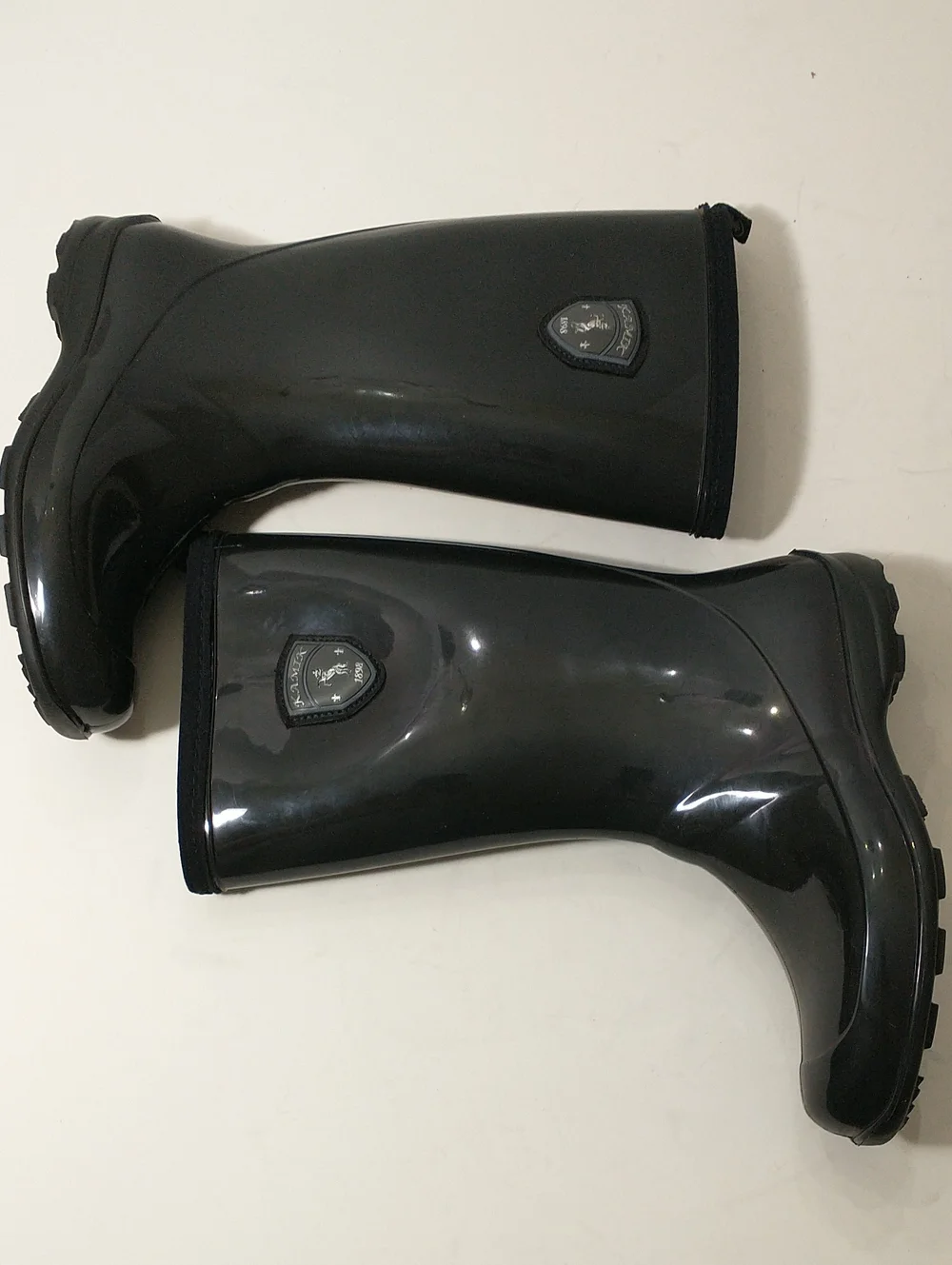 Kamik Tall Waterproof Rubber Boot, Black, Size 6, Pull On, Rugged Sole